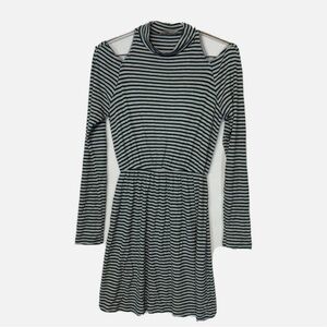 ✨NWT✨Everly - Knit-Cold Shoulder Dress